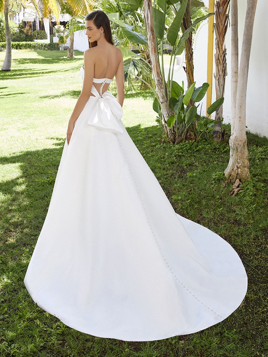 Full body back view of Bellarose by Love by Enzoani