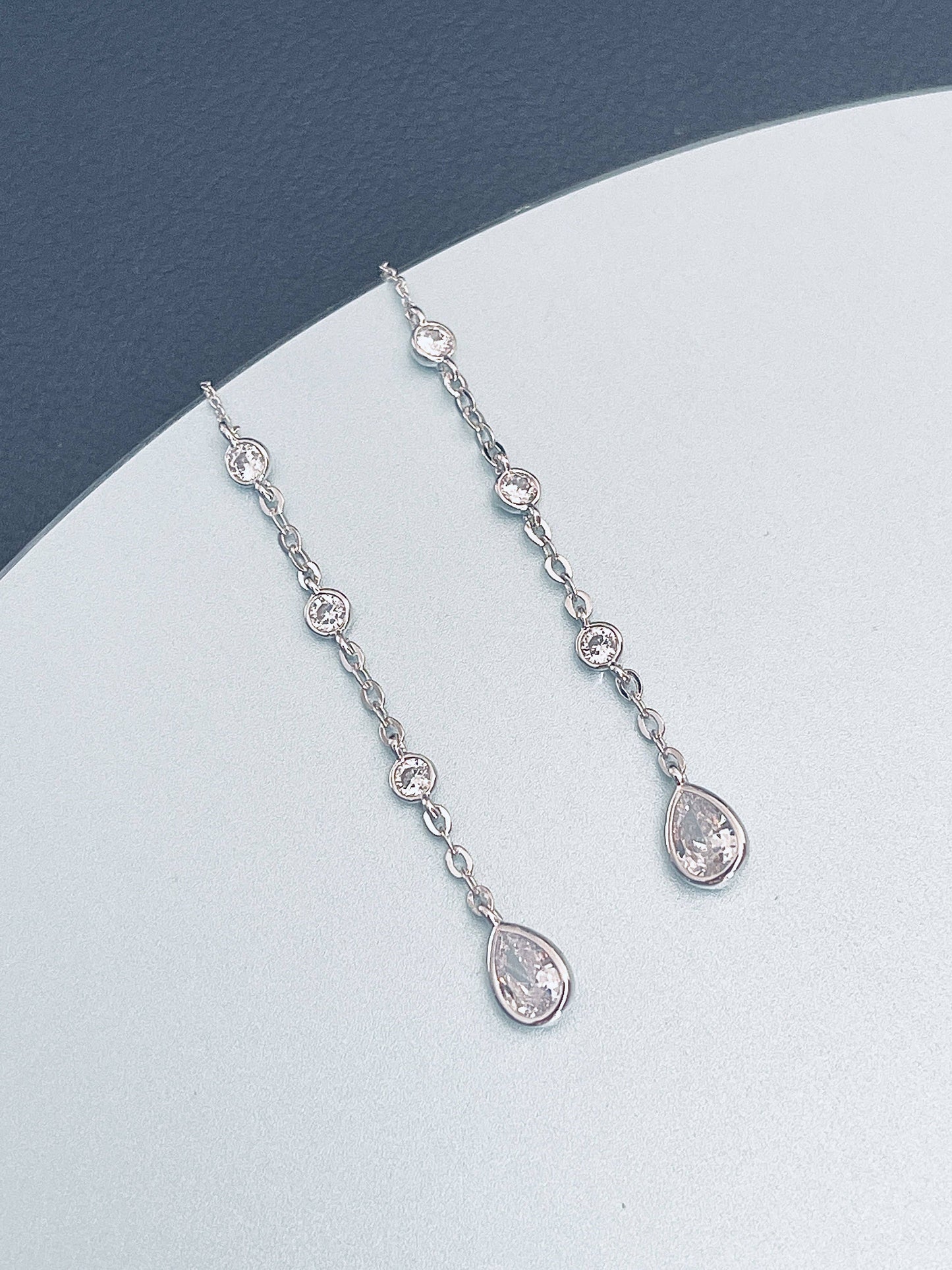 Elora - Elegant Chain and Crystal Drop Needle Earrings in Silver
