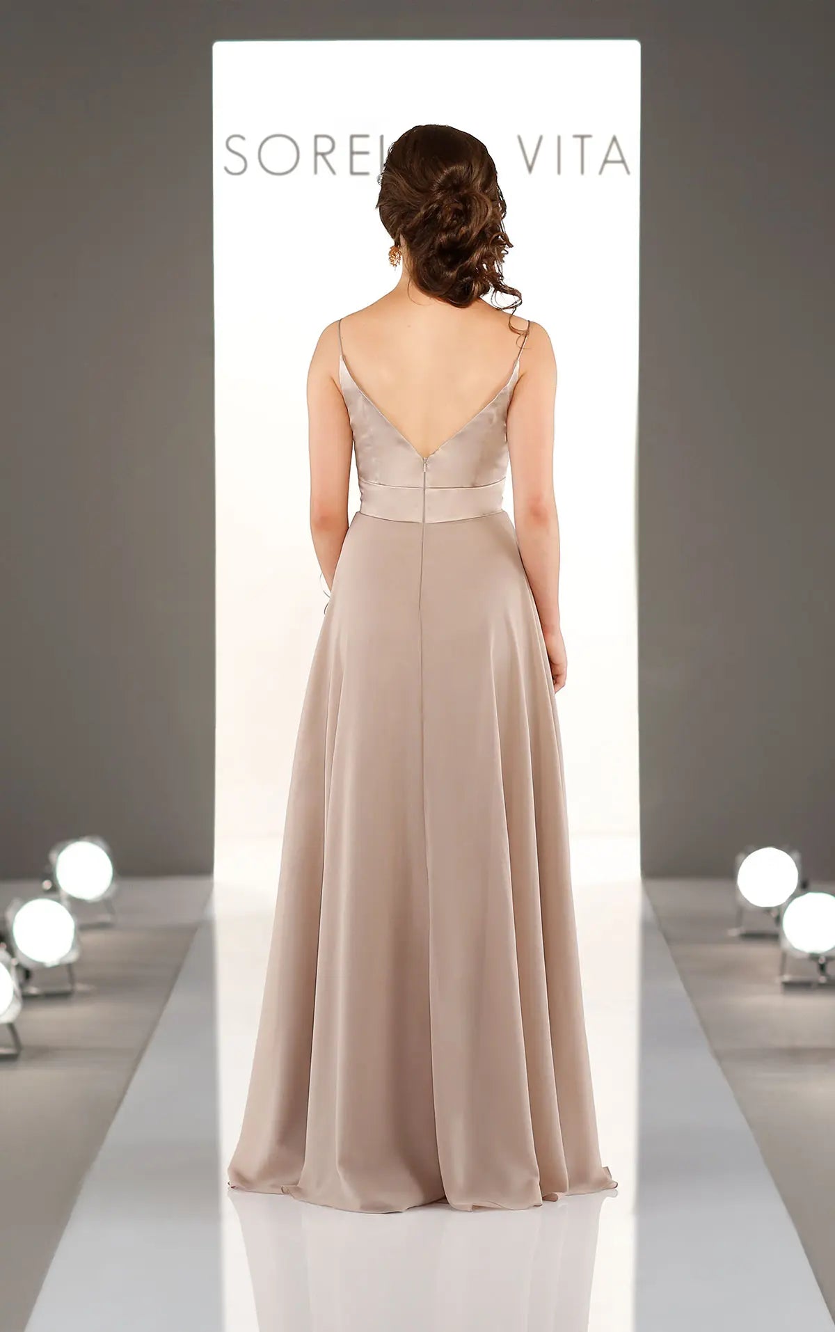 Full body back view of Sorella Vita - 9088