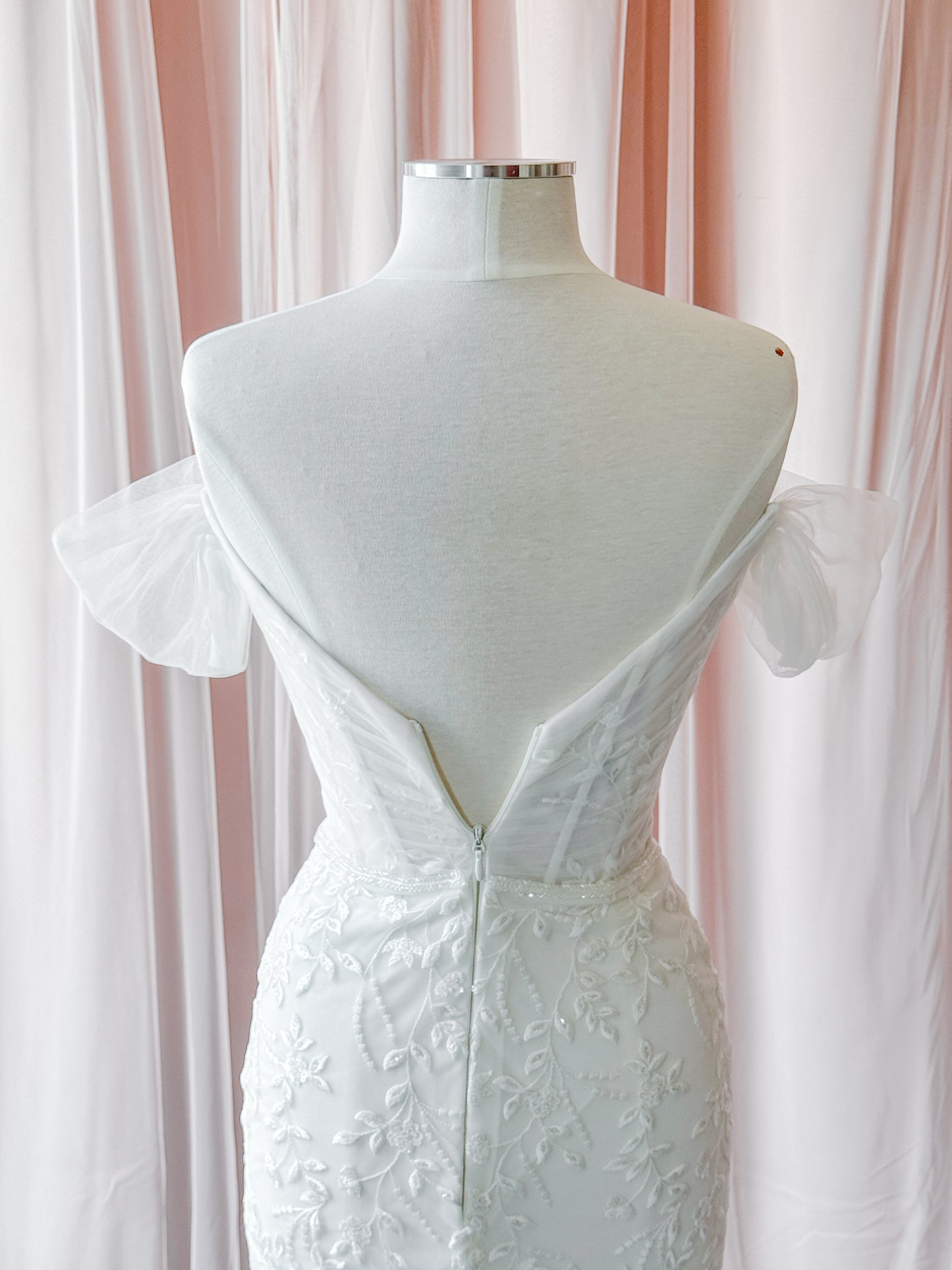 LA22102 by Calla Blanche (Size 6)