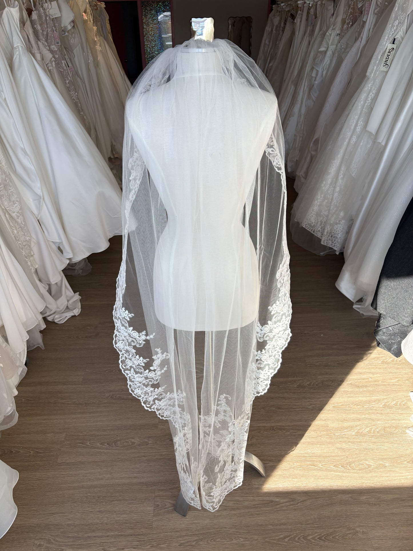 Walz length Ivory Veil