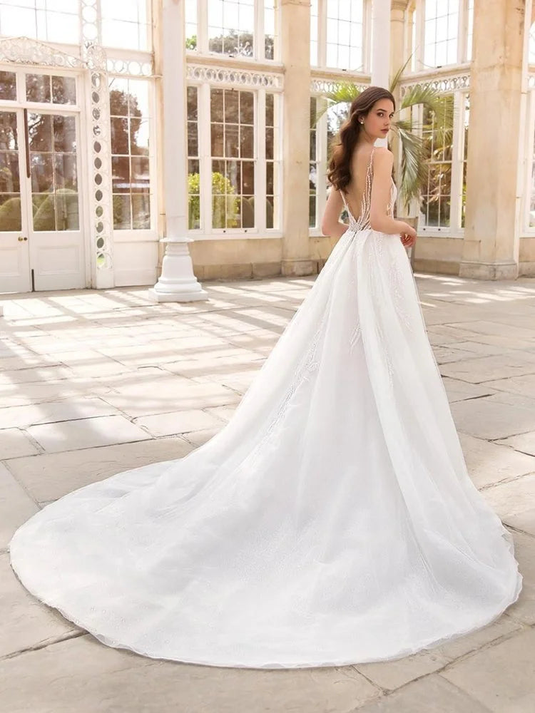 Scarlett by Enzoani (Size 6)