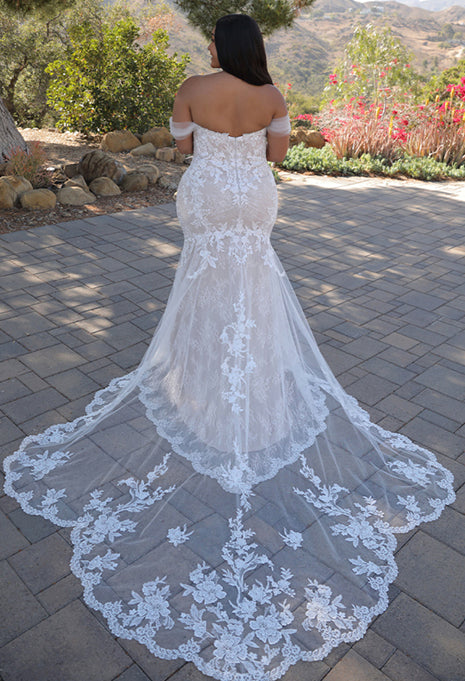 Full body back view of evangeline by elysee