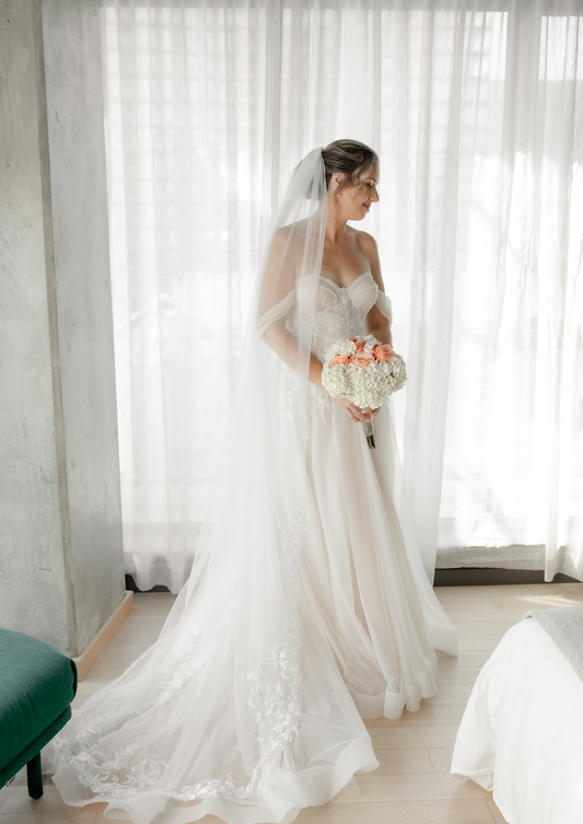 Real Bride, Lea
