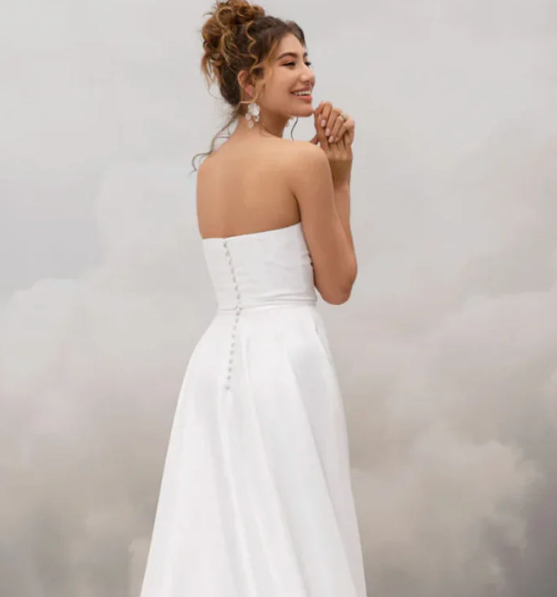 How to Find “The One” in an Off-the-Rack Wedding Dress Shop