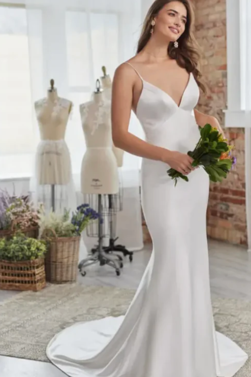 4 Things You May Not Have Been Told About Wedding Dress Shopping