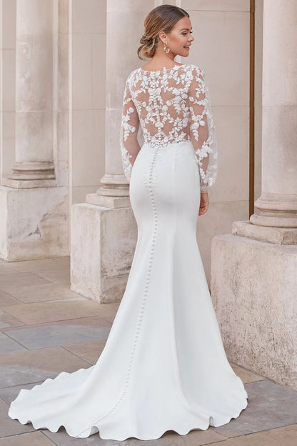 Riley by Justin Alexander (Size 16)