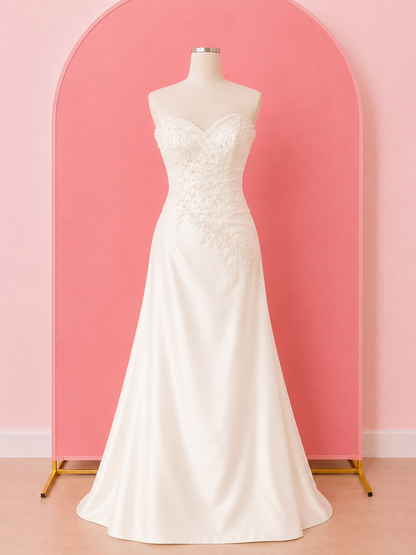 4405 by Paloma Blanca (Size 6)