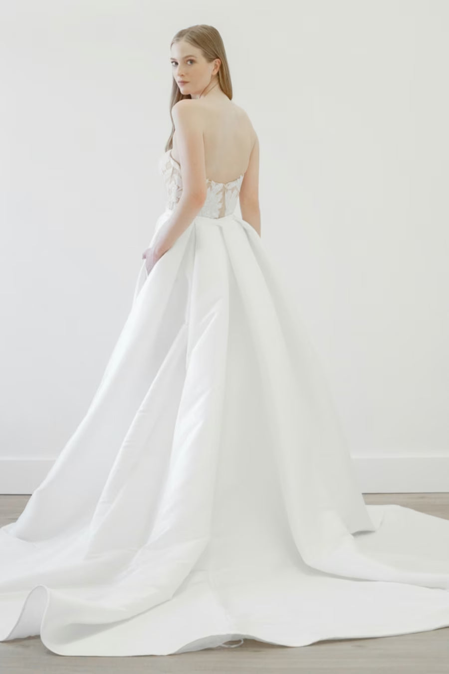 June by Wtoo (Size 10)