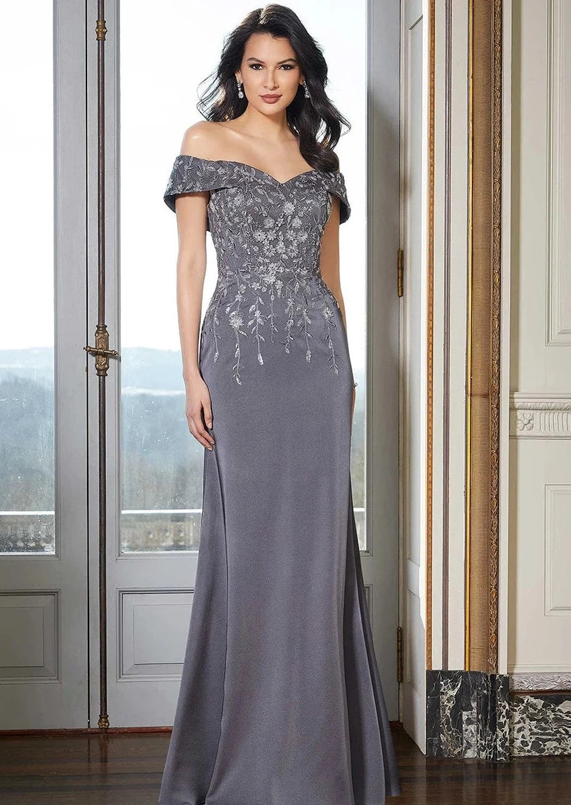 Full body front view of MGNY 72615 - Charcoal