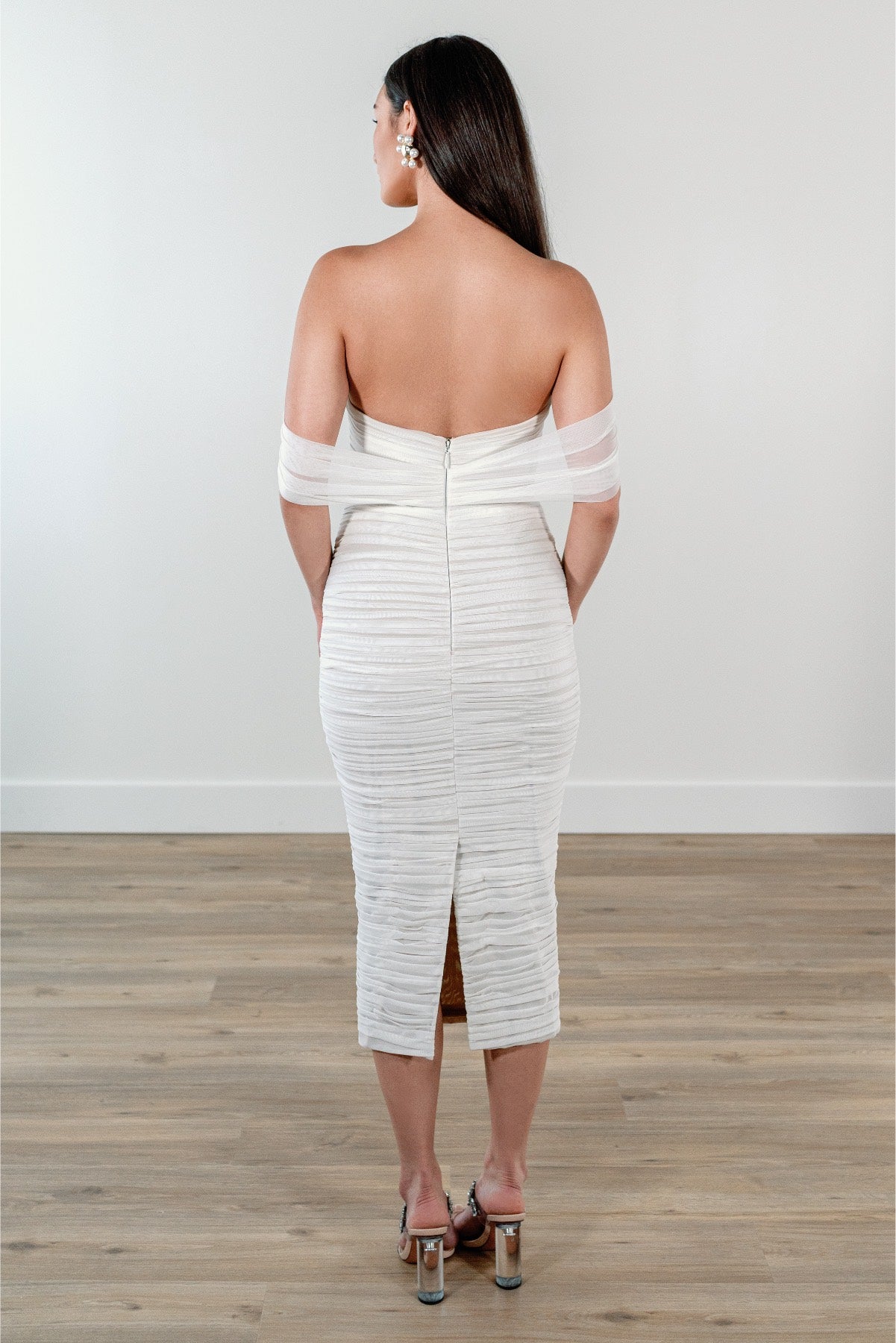 Full body back view of Joanne by By Watters