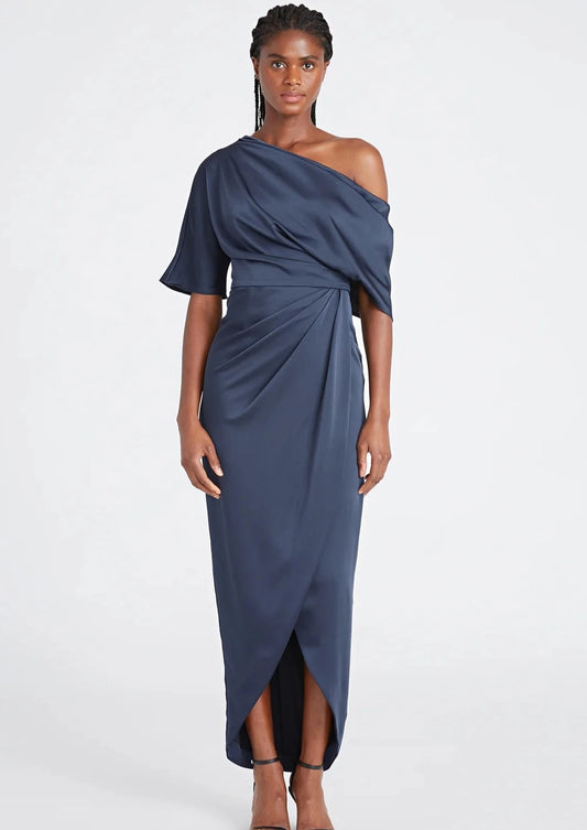 Full body front view of Theia - Rayna (Odessy Grey