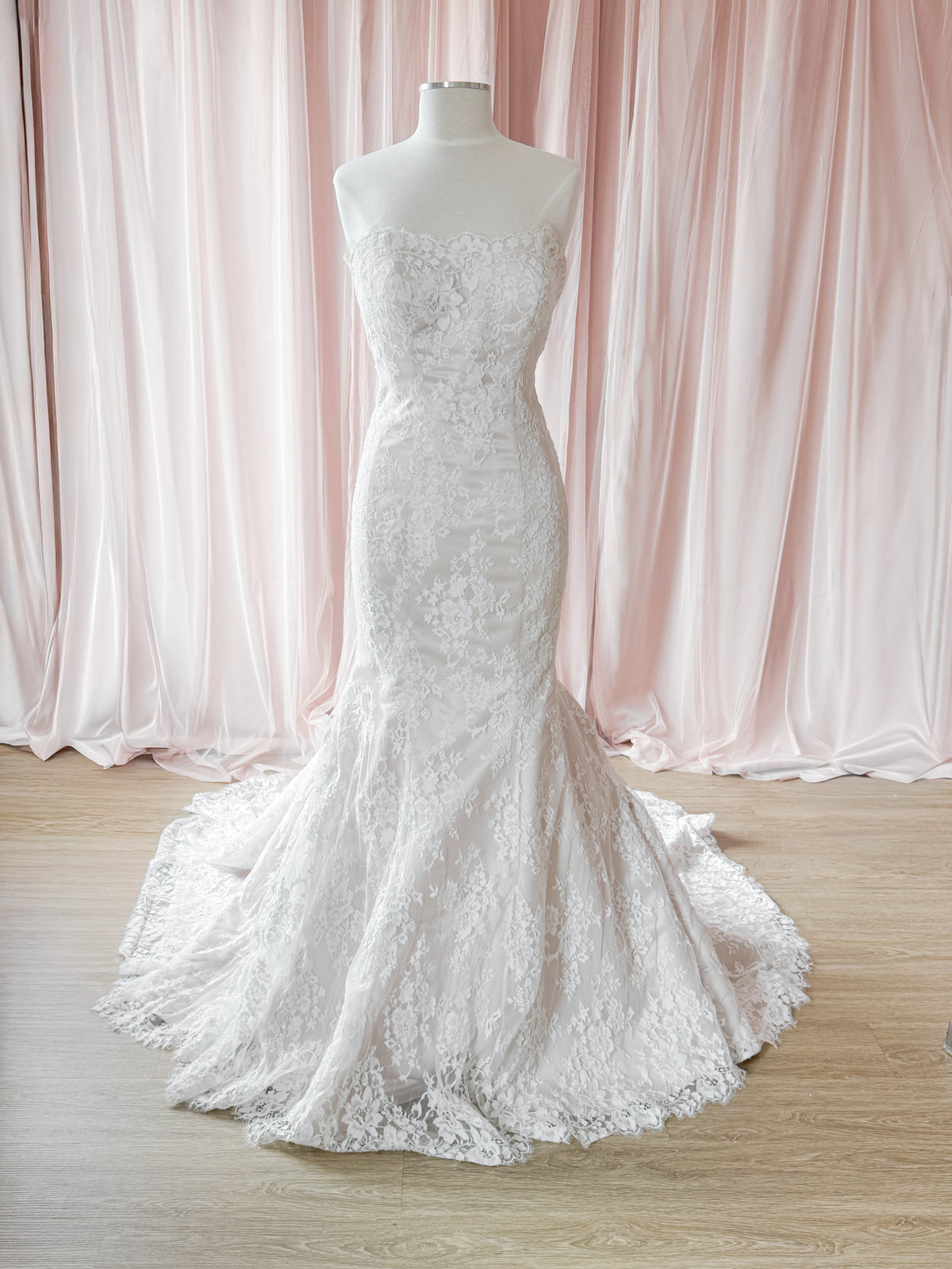 9117 by Allure (Size 14)