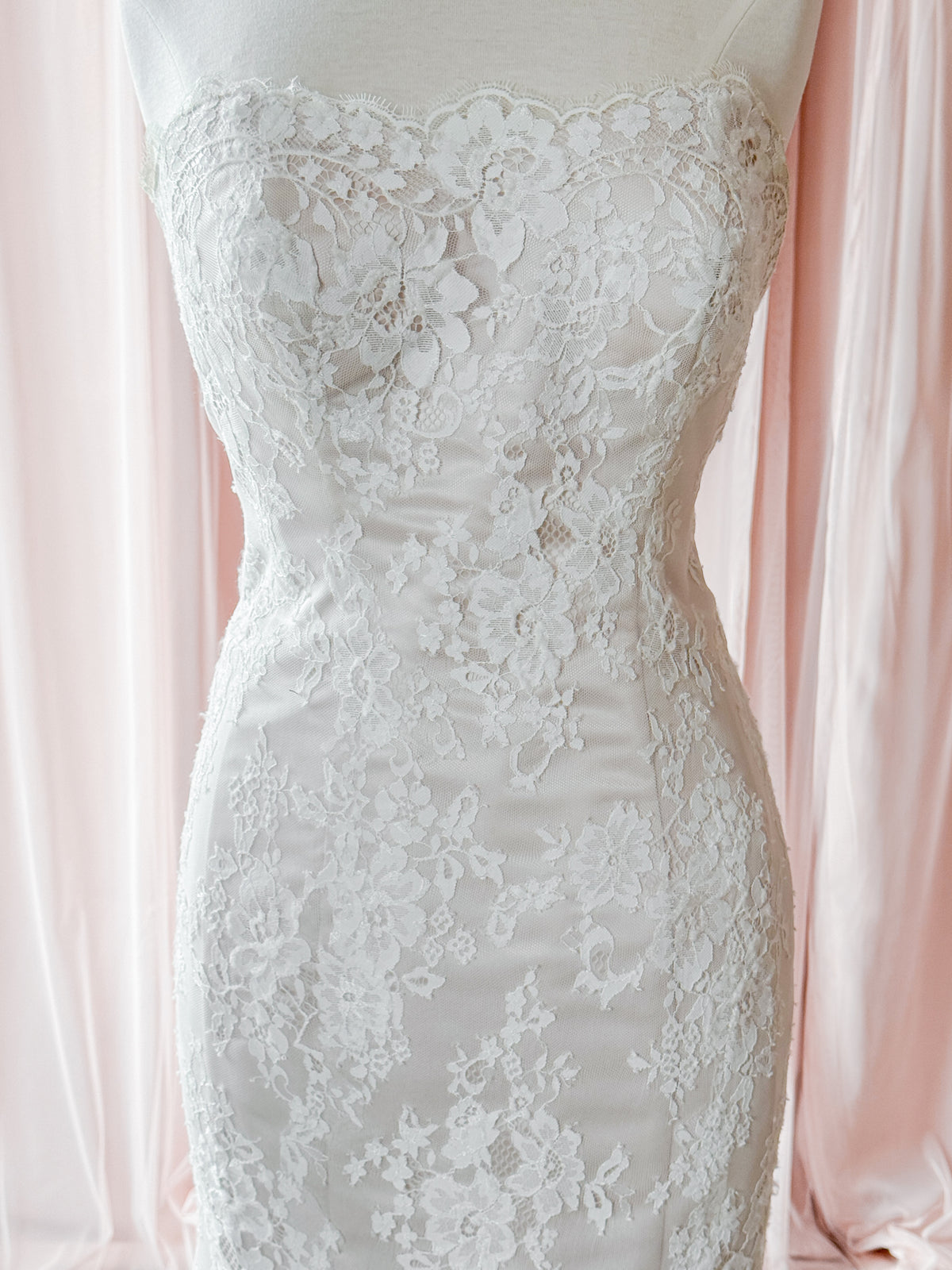 9117 by Allure (Size 14)