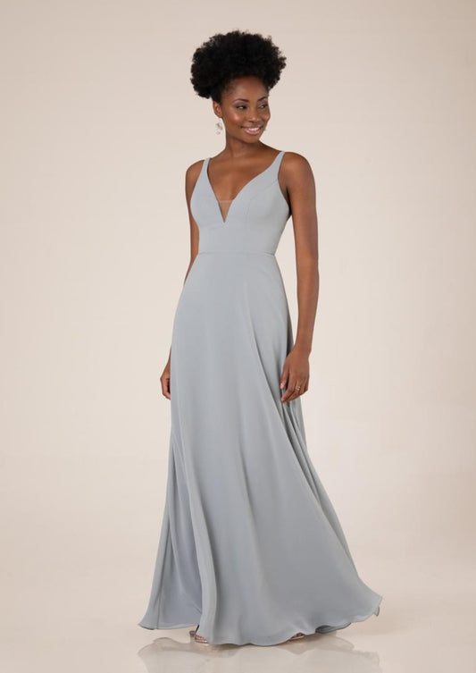 Full body front view of Sorella Vita 9632