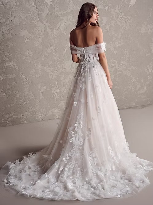 Laila by Maggie Sottero (Size 6)