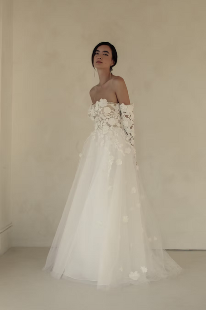 Amara by Ouma (Size 10)