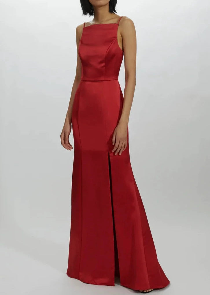 Full body front view of Amsale Tatia