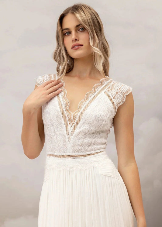 Close up front view of Bebe Topper by Catherine Deane