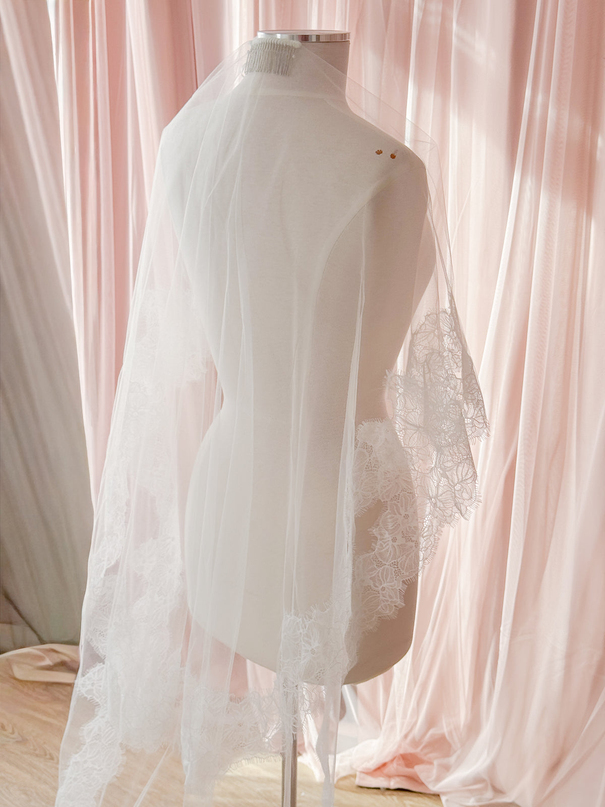 The "Dalia" Drop Lace Veil