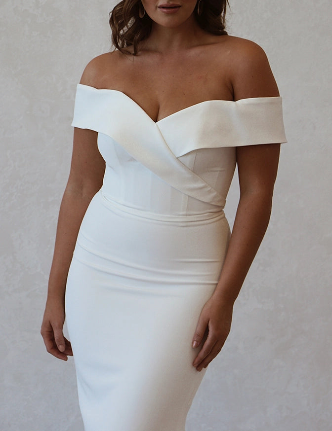 Close up front view of Lottie by Made with Love