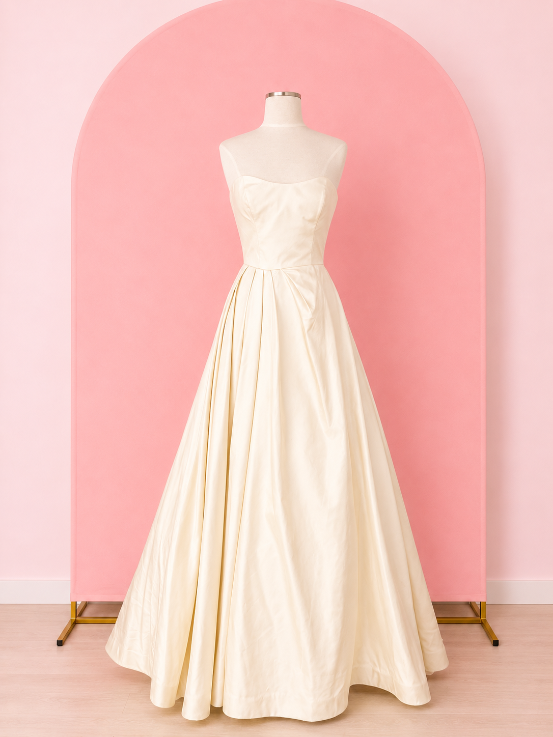 4856 by Paloma Blanca (Size 6)