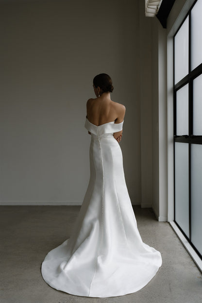 Le Chic by Hera Couture (Size 10)