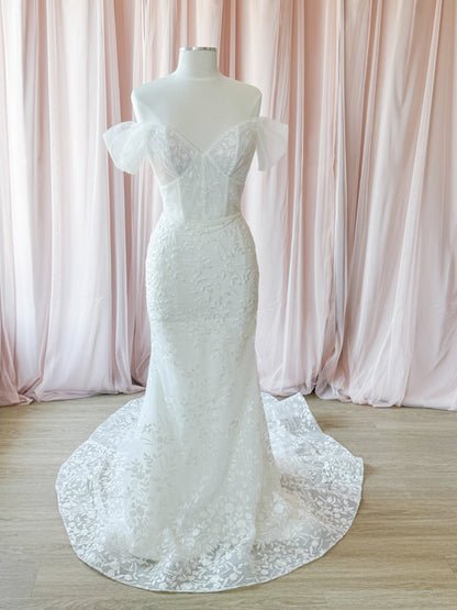 LA22102 by Calla Blanche (Size 6)