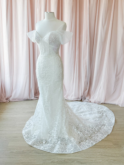 LA22102 by Calla Blanche (Size 6)