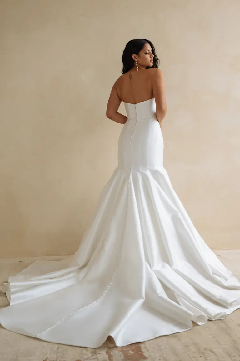 Lucia by Jenny Yoo (Size 12)