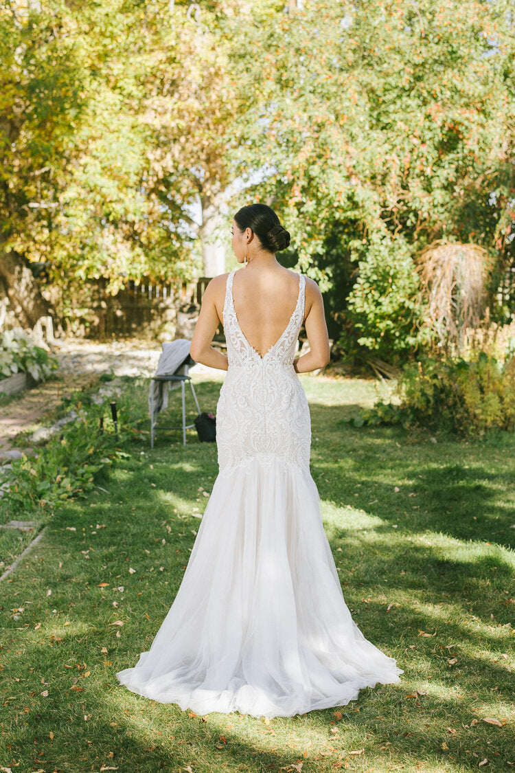 Full body back view of Margo by Lis Simon 
