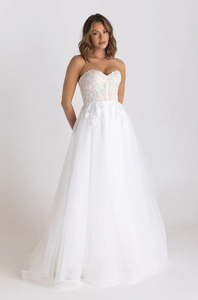 PO926 by Tania Olsen (Size 6)