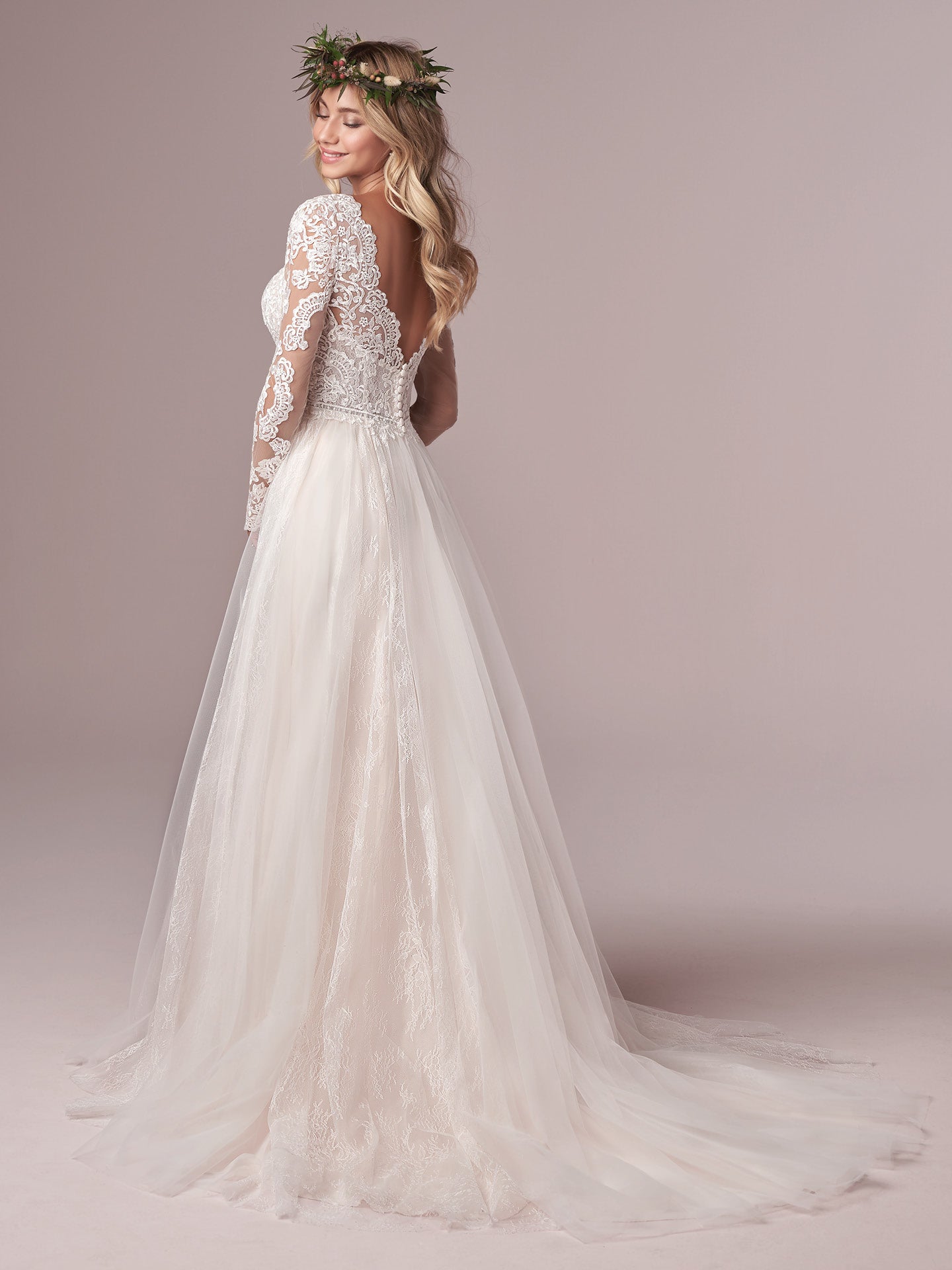 Full body back view of Iris by Rebecca Ingram