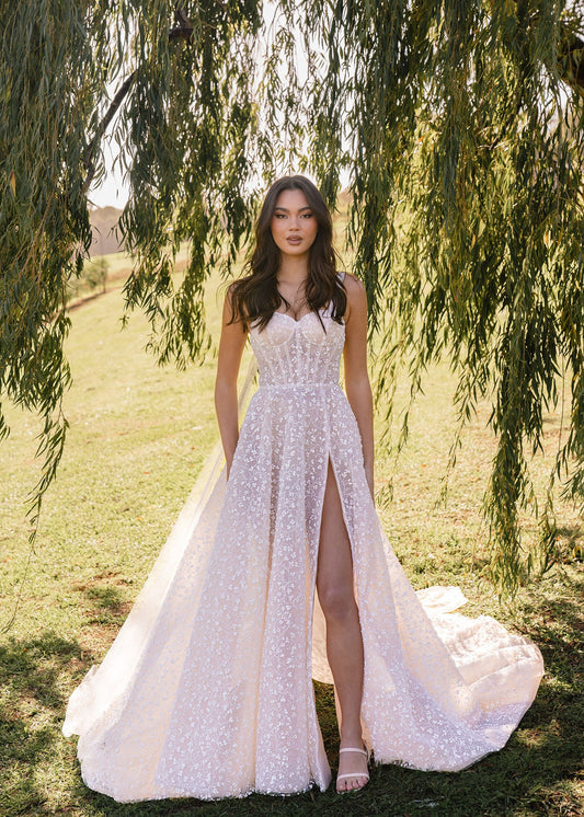 Stevie by Madi Lane (Size 14)