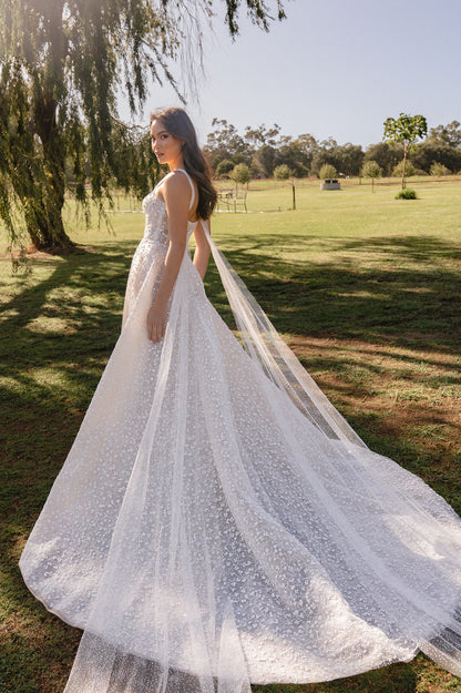 Stevie by Madi Lane (Size 14)