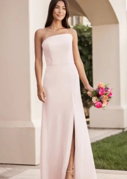 Full body front view of Jasmine B243004