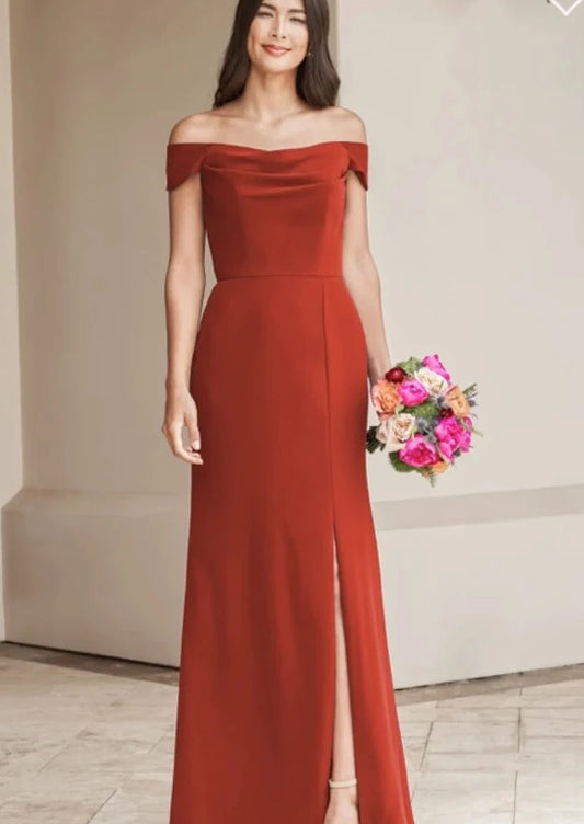Full body front view of Jasmine B243015