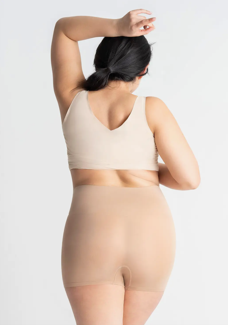 Ultralight Seamless Shaping Short