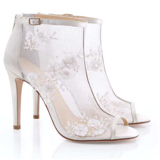 SAMPLE SHOES - Belle by Bella Belle (Size 7.5)