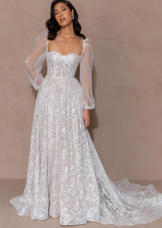 Full body front view of Stella by Evie Young