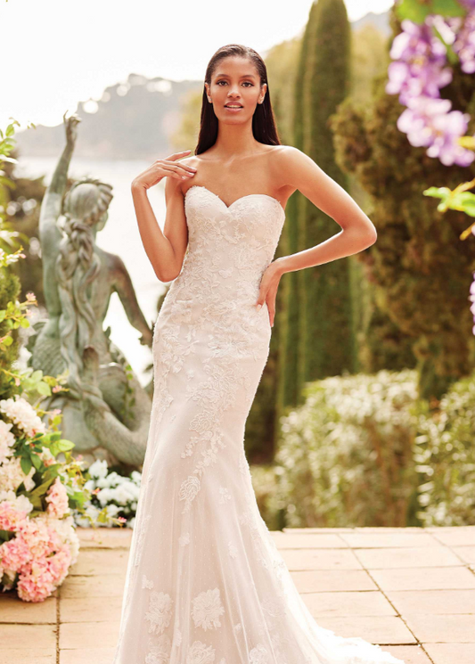 Full body front view of 44172 by Justin Alexander