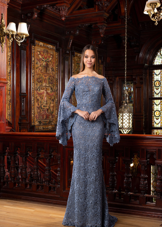 Full bodyf ront view fo Alexander Daymor - 1555