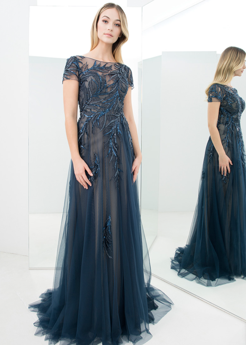 Full body front view of Alexander Daymor - 1372 in Navy