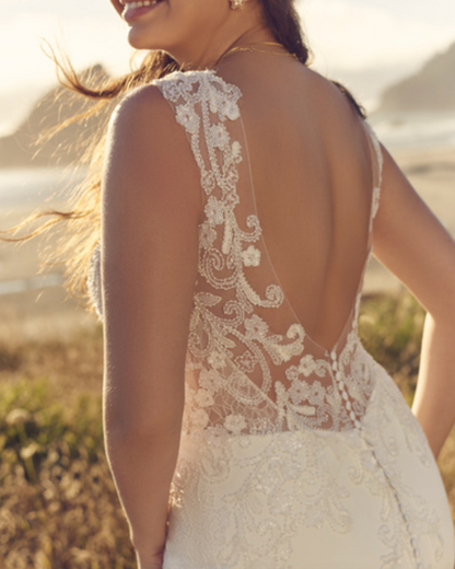 Close up back view of Fleur by Rebecca Ingram