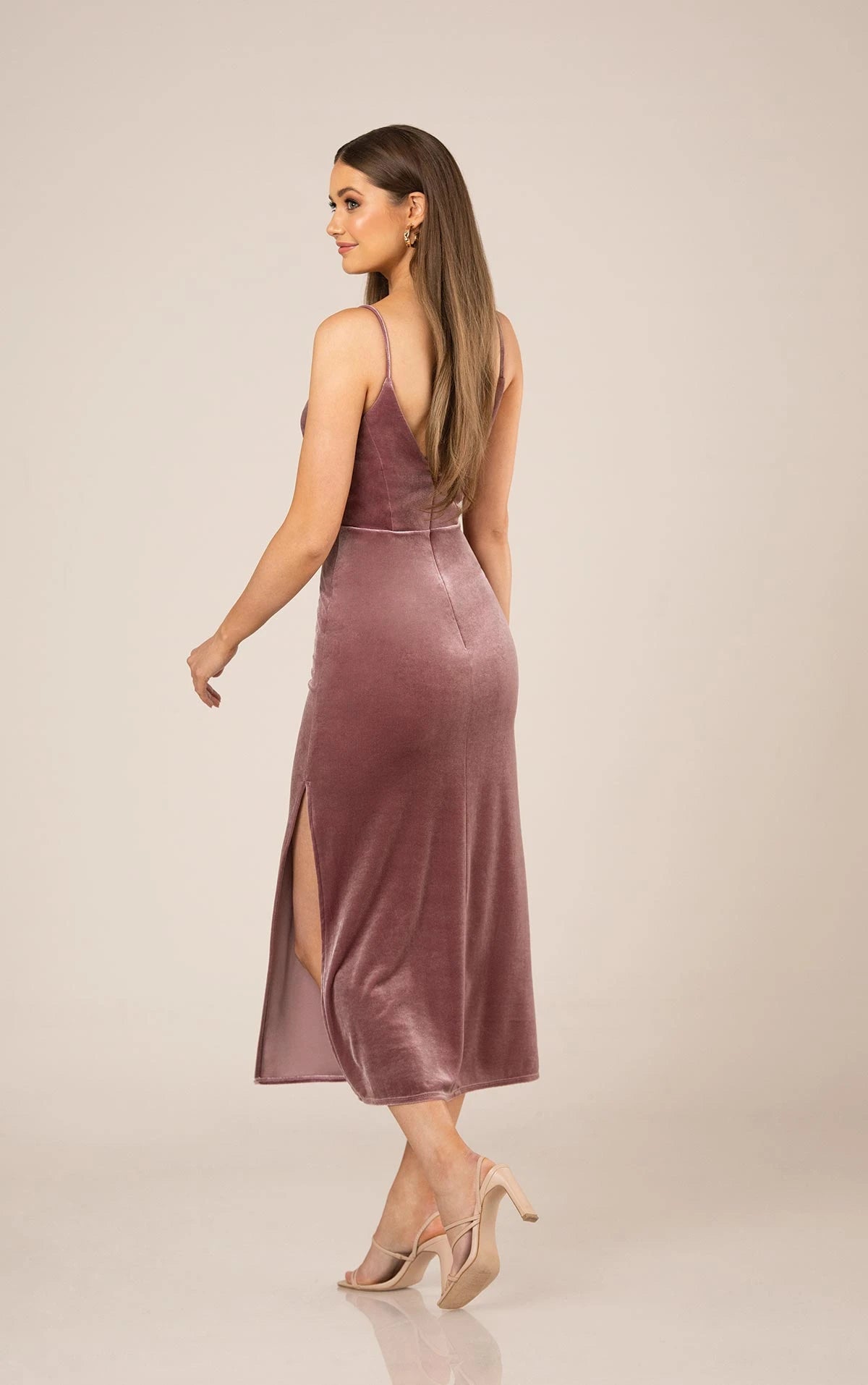 Full body back view of Sorella Vita 9663