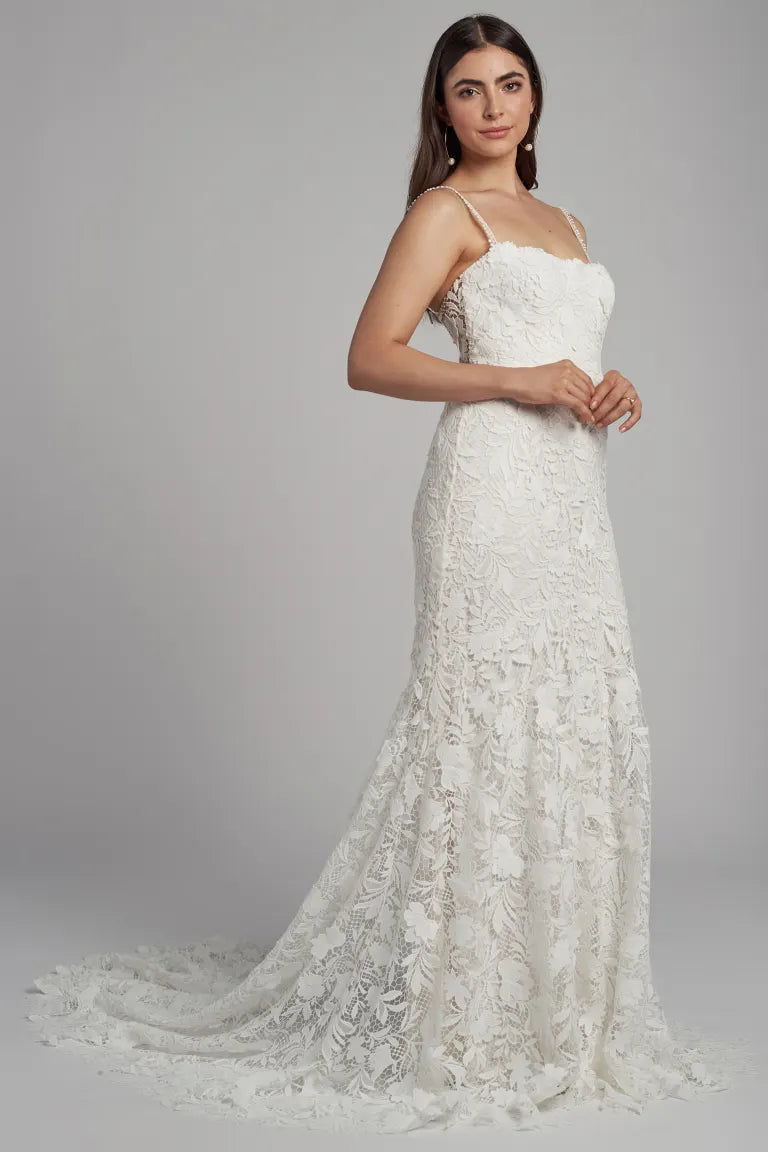 Full body side view of sydney by jenny yoo