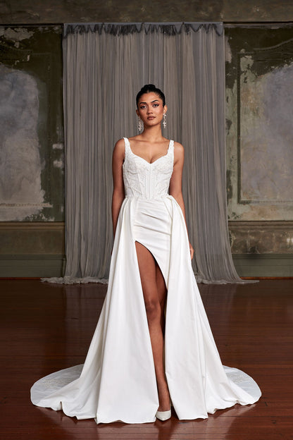 Full body front view of Viv by Evie Young 