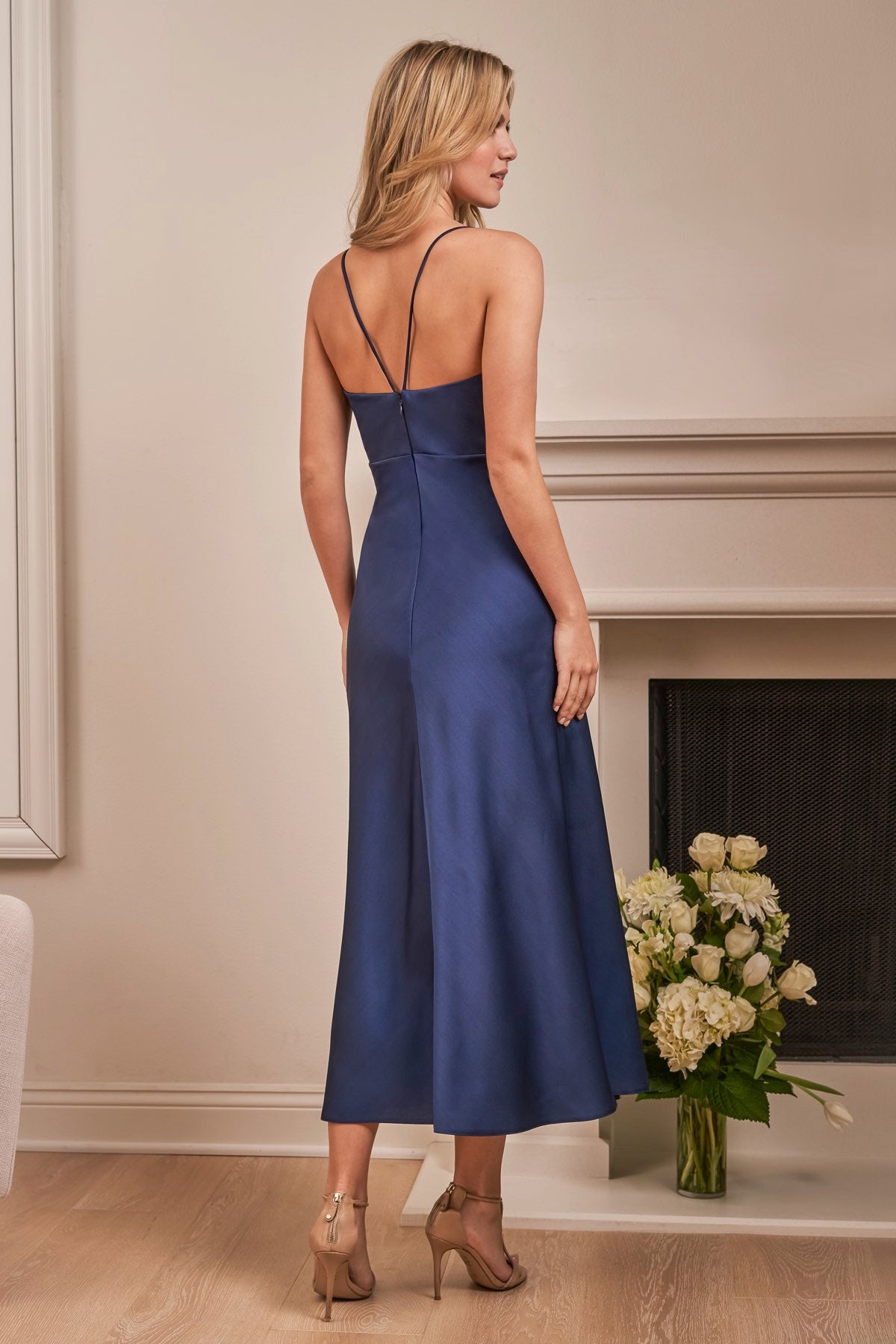 Full body back view of Jasmine B243072