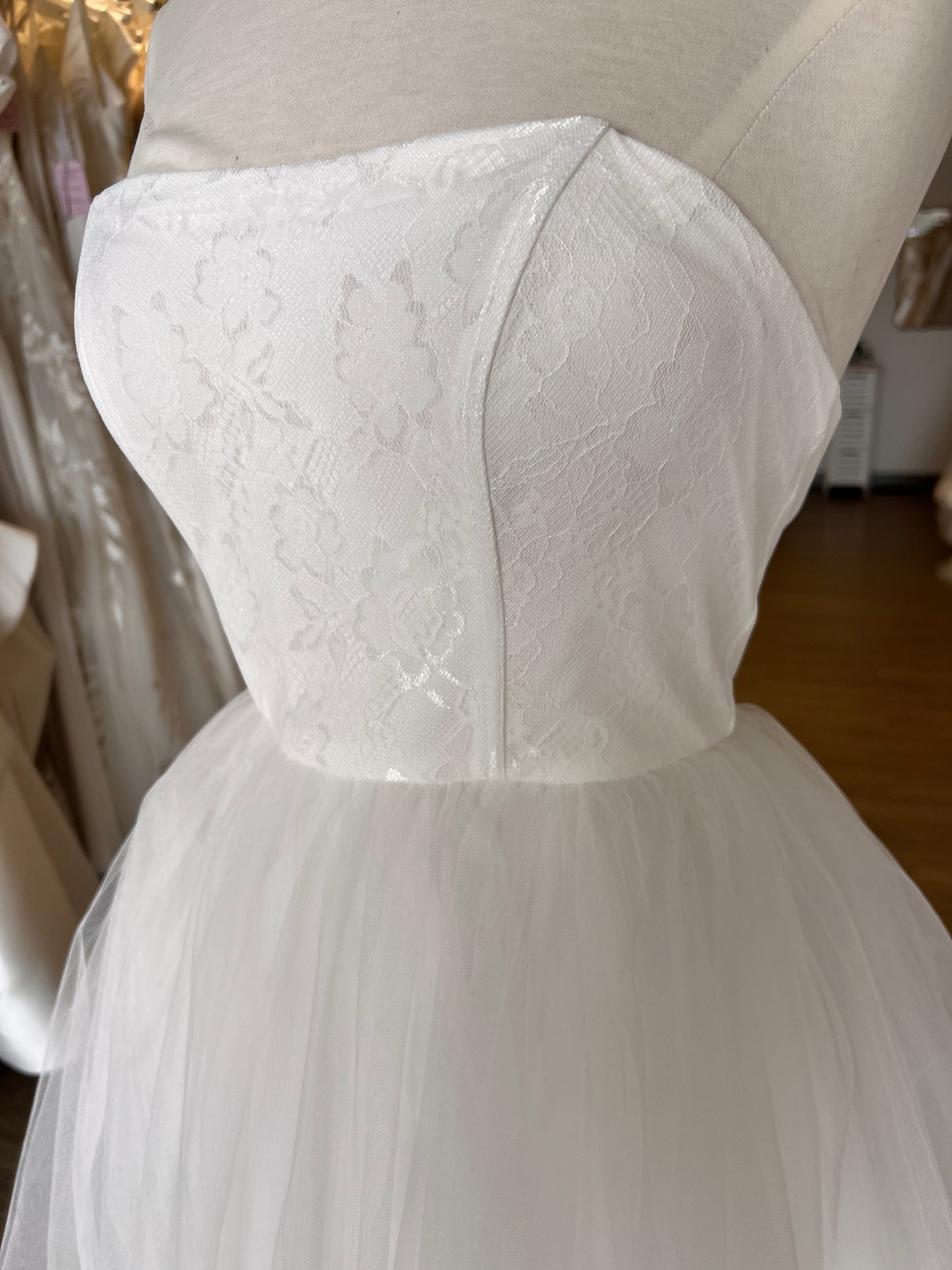 Tulle Strapless Mini (Size 4 & 8)