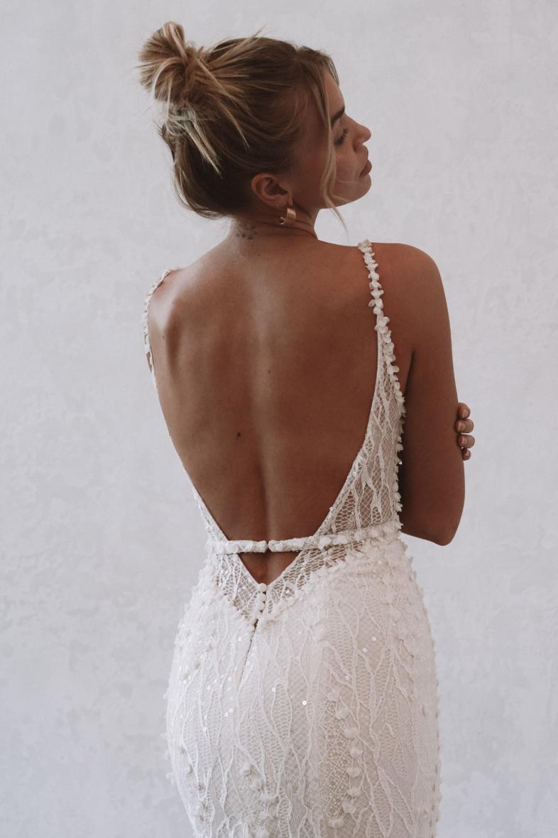 Close up back view of harlow by made with love